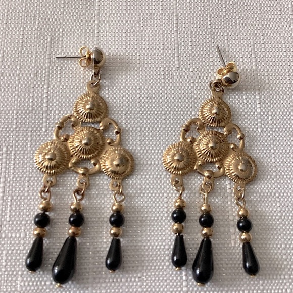 Gold Tone Dangling Earrings - Picture 1 of 3